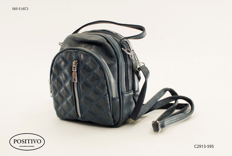 Mochila dama con bolsillo y cierre frente capitoneado C2913