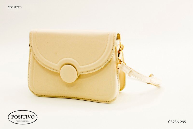 Cartera rígida con tapa y correa C3236