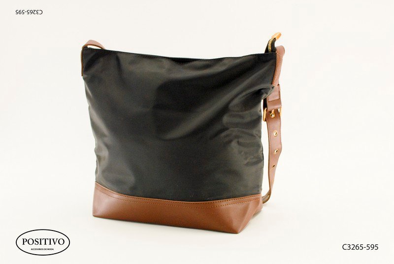 Cartera tipo bolso con correa C3265