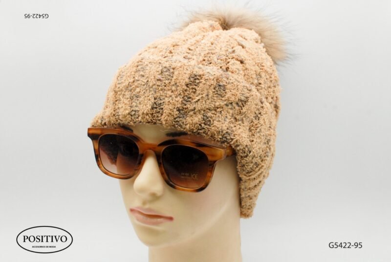 Gorro bucle con pompón G5422
