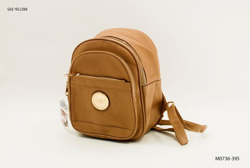 Mochila mediana con bolsillo M0736