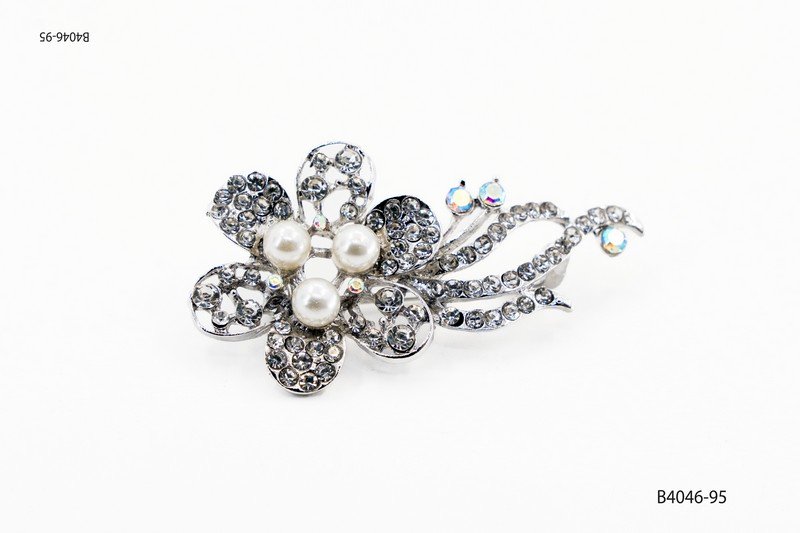 Prendedor con perlas y strass B4046