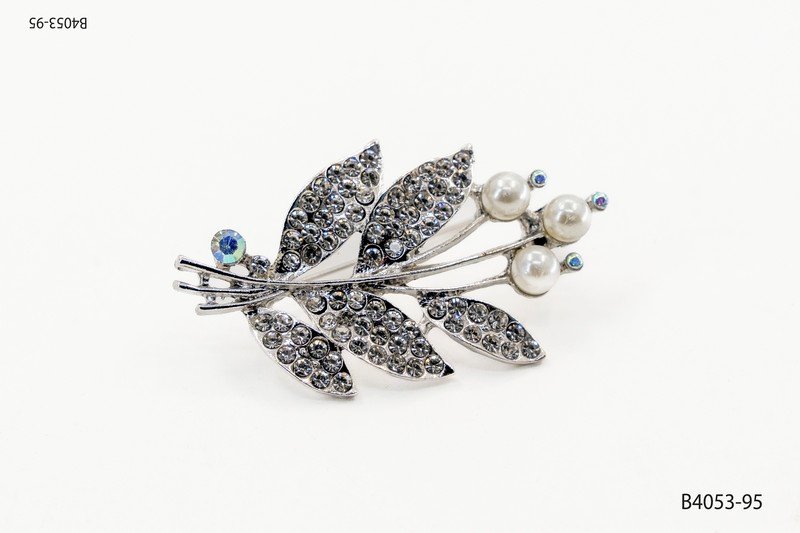 Prendedor con perlas y strass B4053