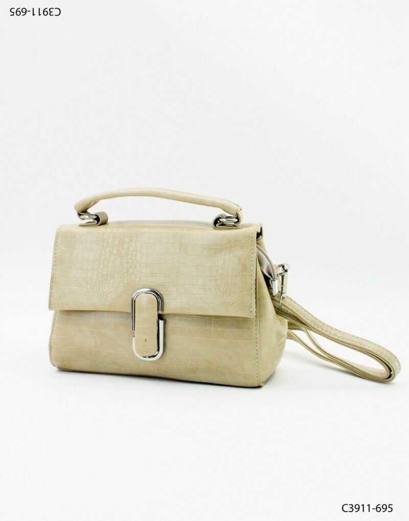 Cartera en cuero sintético texturado C3911