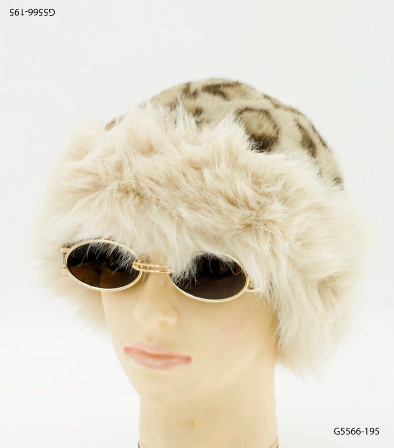 Sombrero con borde de piel y diseño superior con estampado tipo animal print G5556