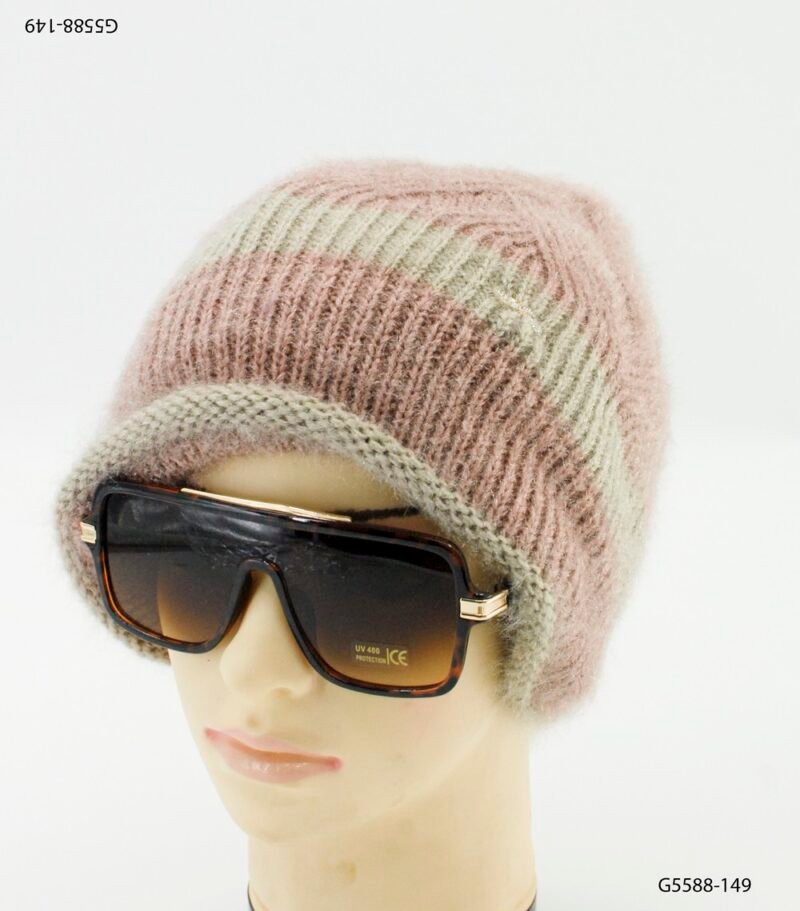 Gorro tejido con franjas horizontales en tonos suaves G5588