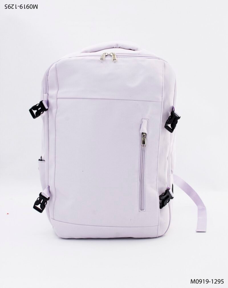 Mochila con diseño amplio y funcional M0919