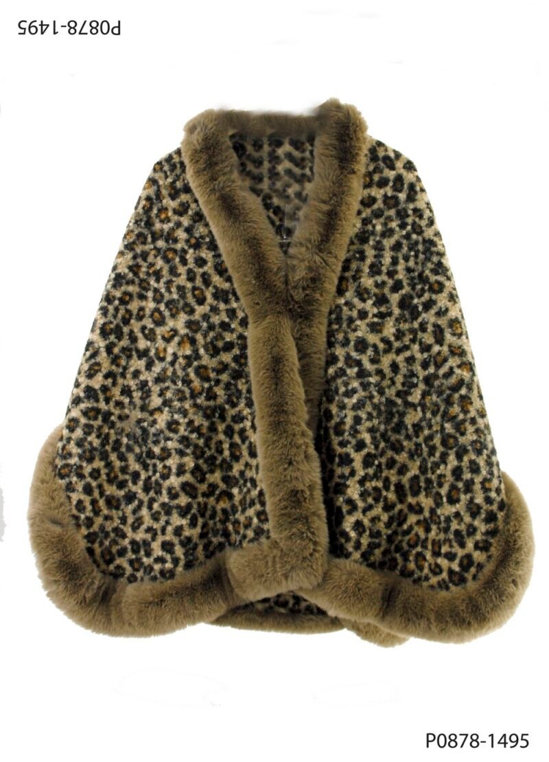 Poncho animal print con borde en piel sintética P0878