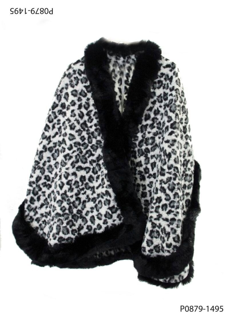 Poncho animal print con borde en piel sintética P0879