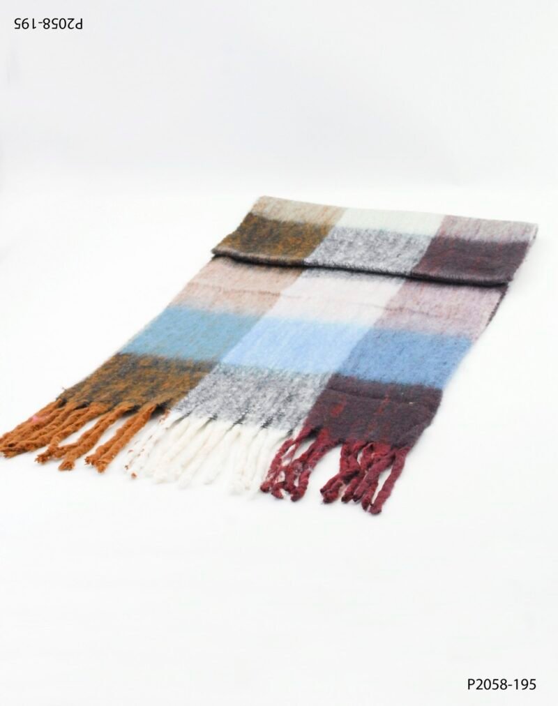 Pashmina de textura suave y acogedora, con diseño de cuadros P2058