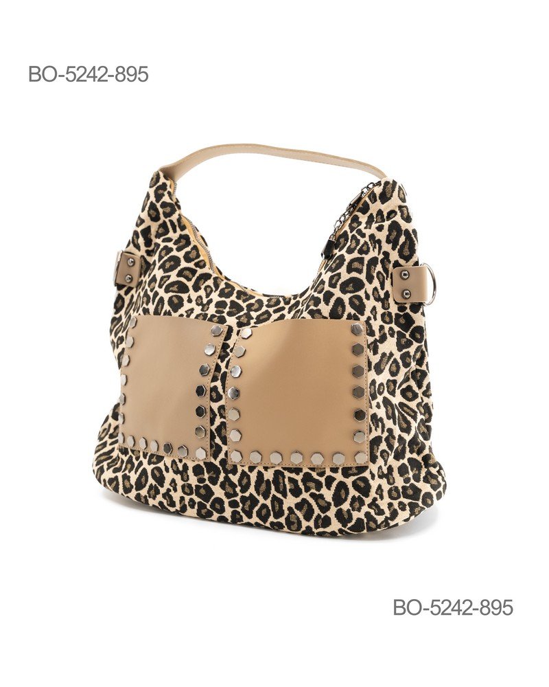Bolso de con estampado animal print en tonos beige, marrón y negro BO5242