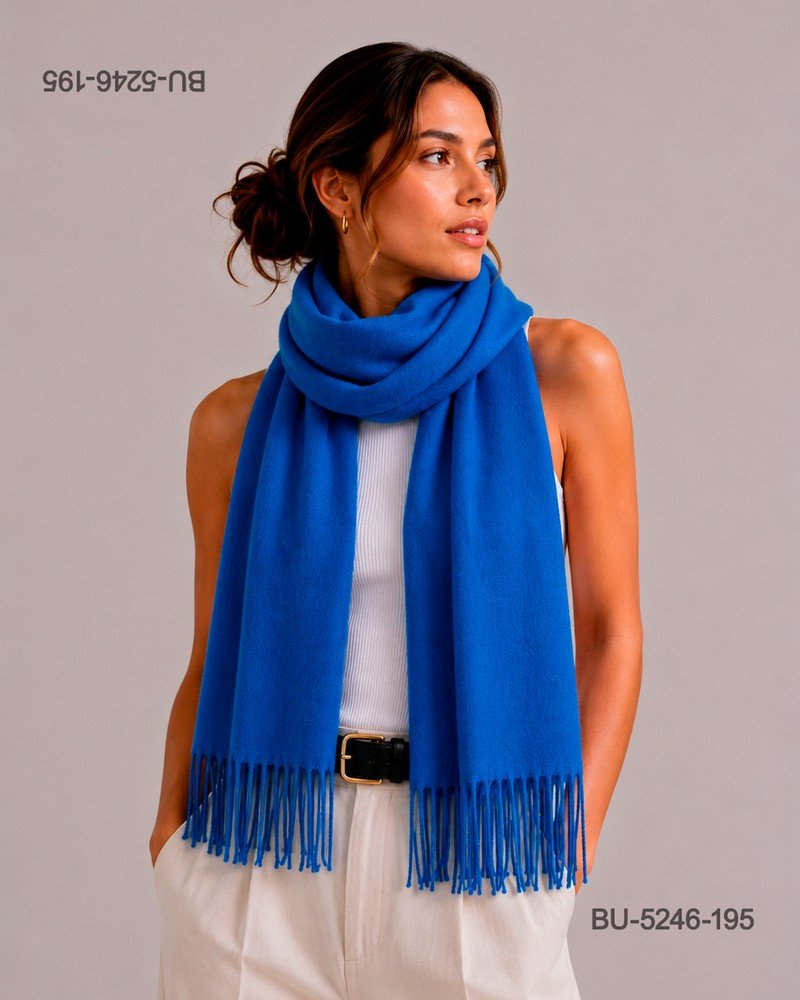 Bufanda azul francia con acabado suave y flecos en los extremos BU5246