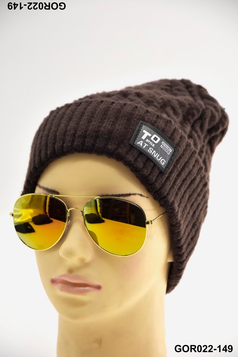 Gorro tejido tipo beanie en color marrón oscuro GOR022
