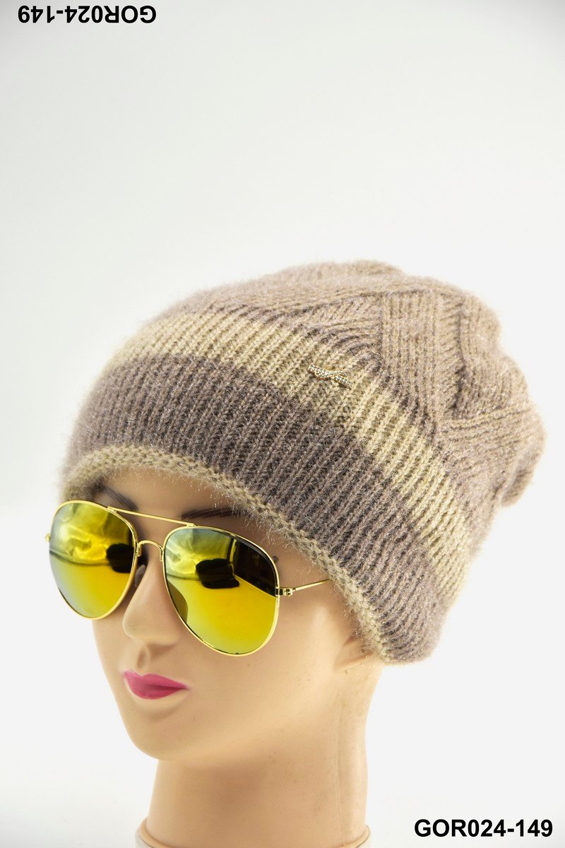 Gorro tejido beige con textura acanalada GOR024