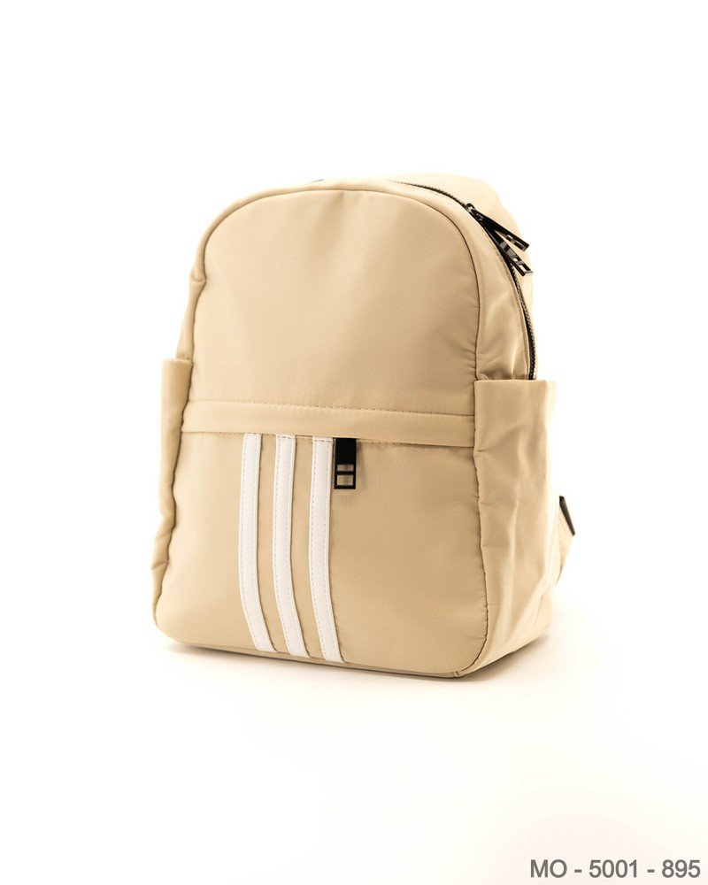 Mochila Urbana en Tono Beige Arena con Detalle de Rayas en Contraste MO5001