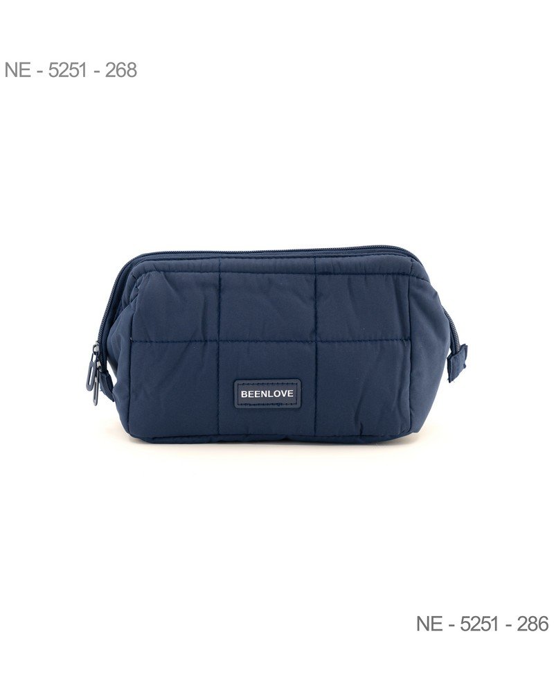 Neceser acolchado azul marino con diseño cuadrillé y cierre superior NE5251