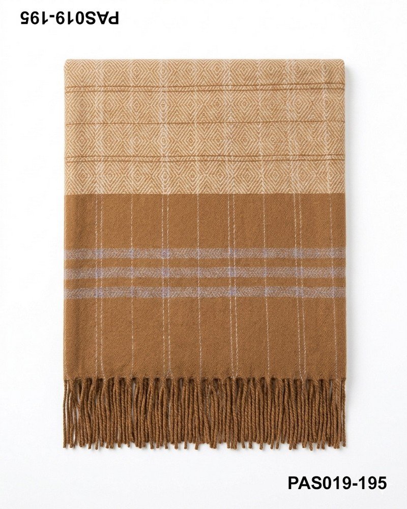 Pashmina en tonos beige y marrón con diseño a cuadros y flecos PAS019