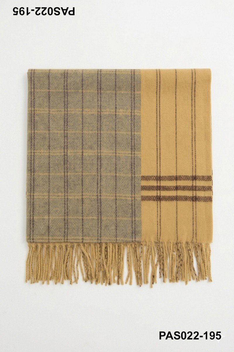 Pashmina clásica en tonos beige y marrón con diseño a cuadros y flecos PAS022