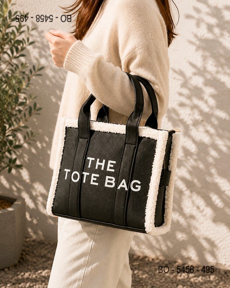 Bolso Tote negro con Shearling BO5458