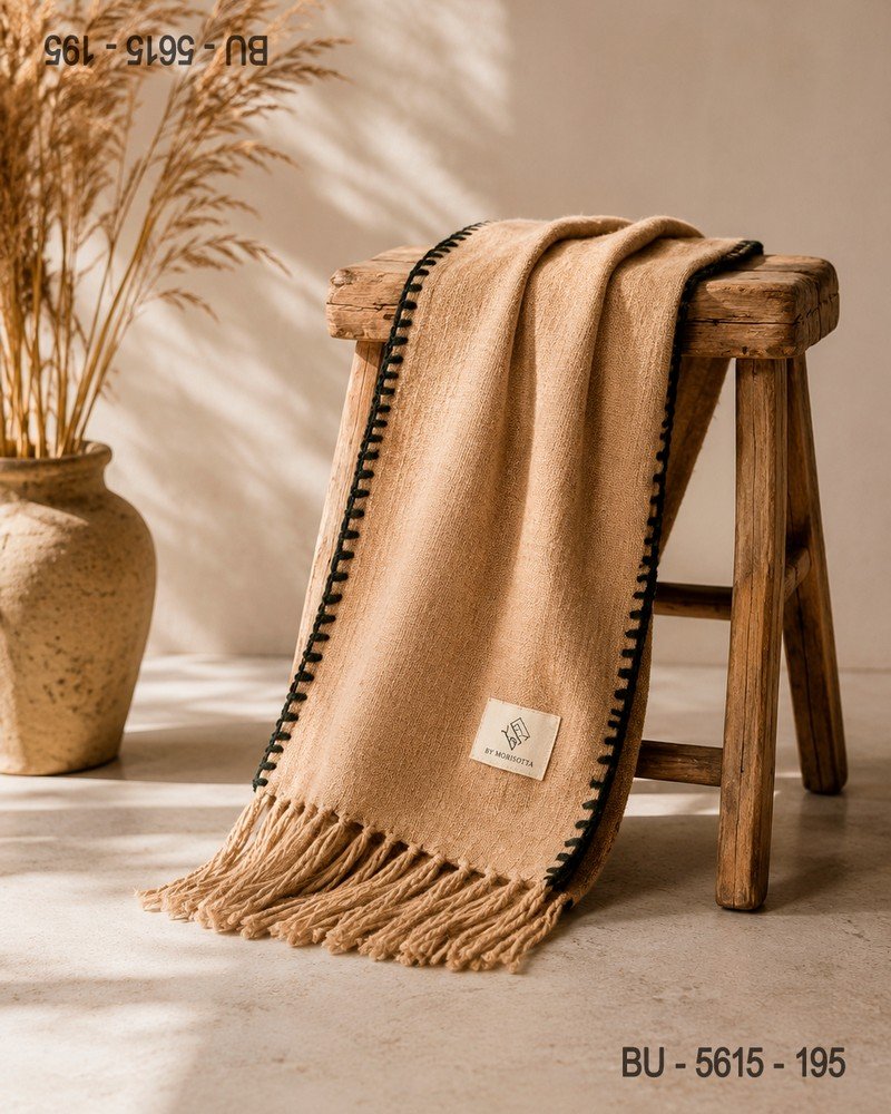 Bufanda Beige Elegante con Detalle Decorativo BU5615