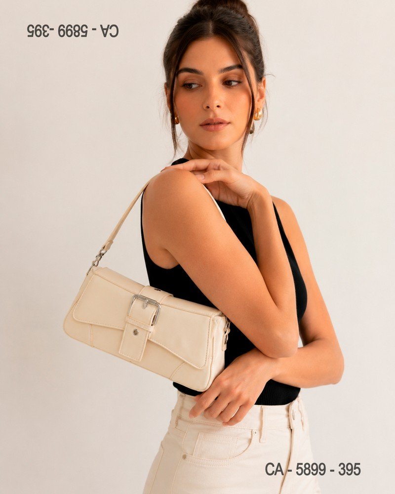 Cartera Crema Rectangular con Hebilla CA5899
