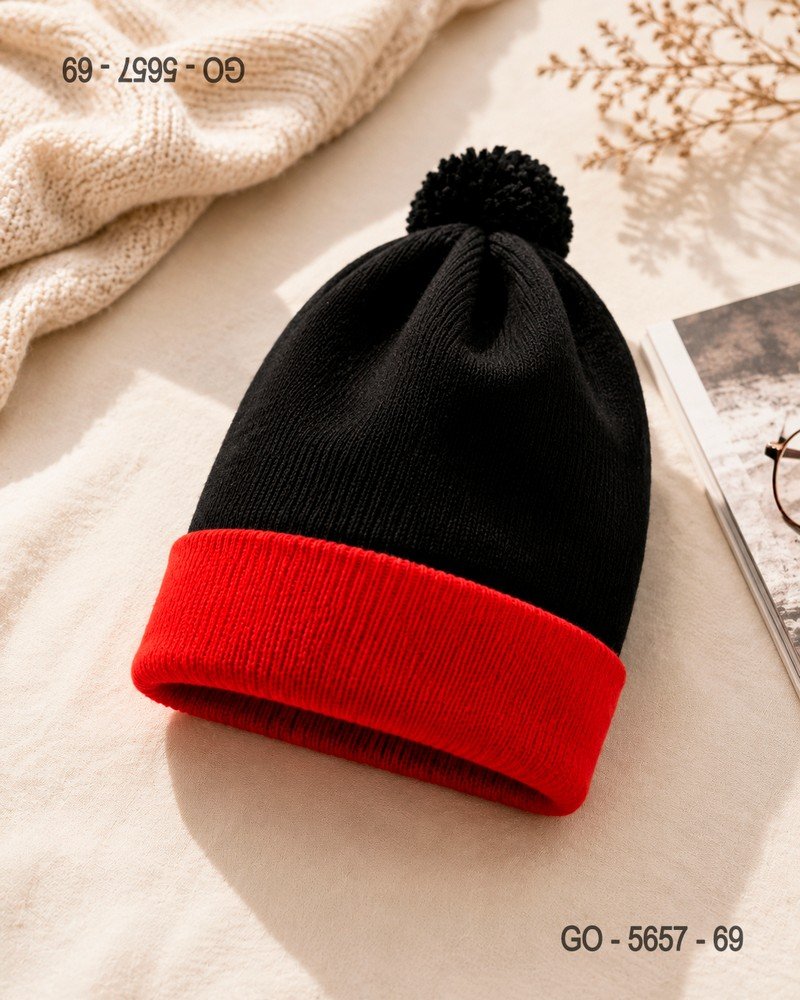 Gorro de Lana Negro y Rojo con Pompón - Diseño Bicolor GO5657
