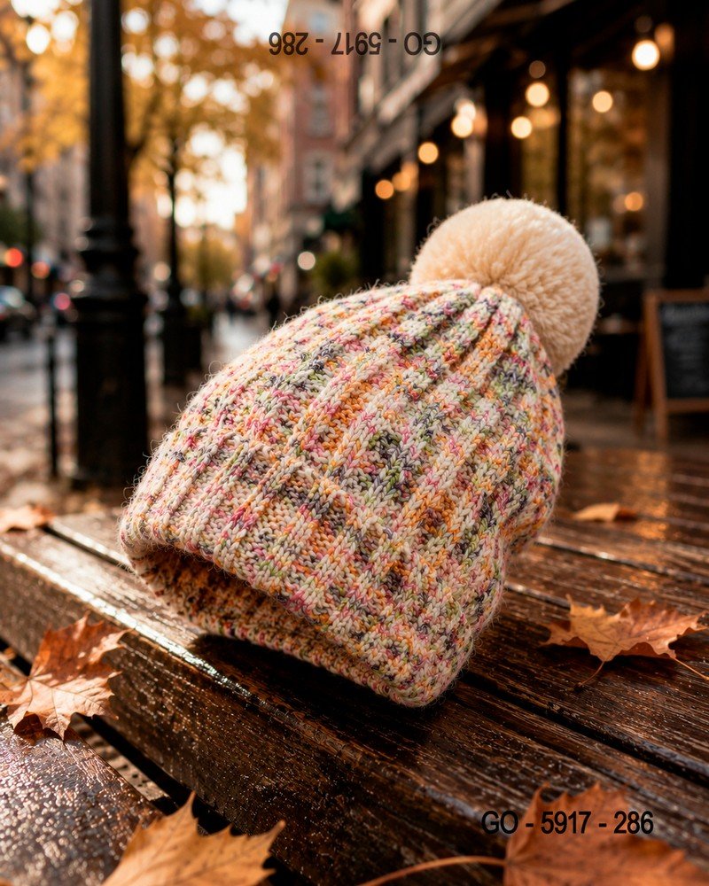 Gorro Tejido Multicolor con Pompón Crema GO5917