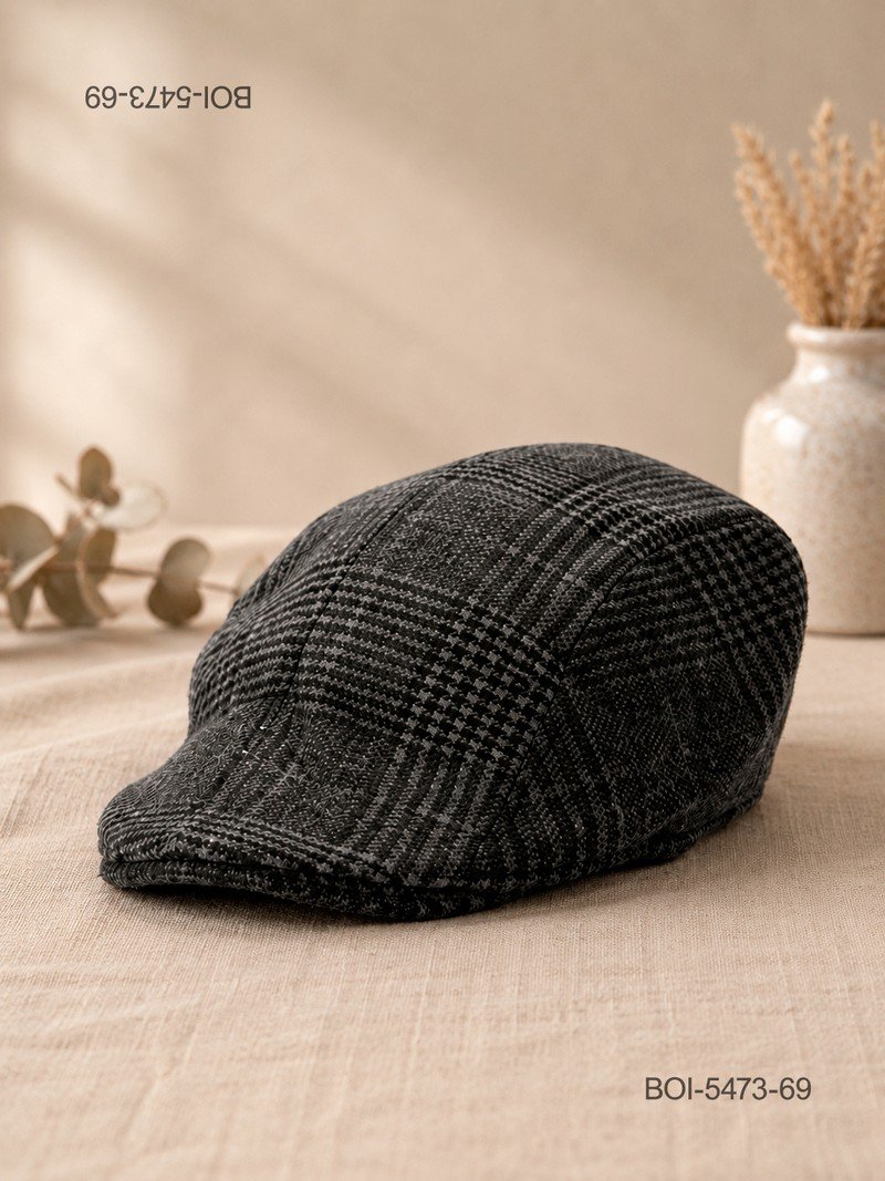 Boina de estilo tradicional con estampado de cuadros oscuros BOI5473