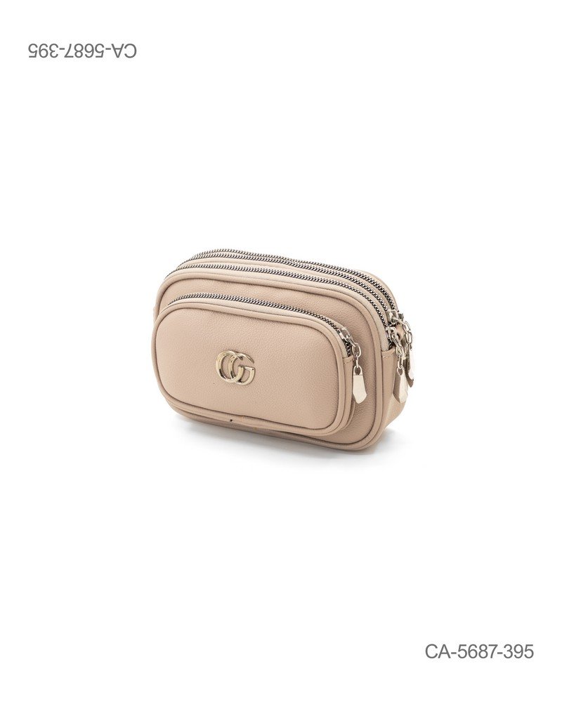 Bandolera Compacta de Triple Compartimento "Multi-Zip" – Aplique Metálico Dorado y Organización Inteligente CA5687