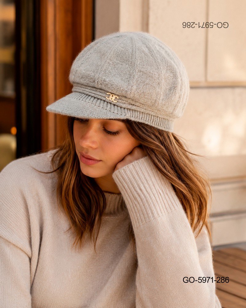 Gorra Estilo Parisino (Gavroche) en Tejido de Punto Suave - Color Gris Claro GO5971