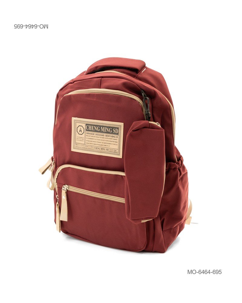 Mochila Urbana con Diseño Técnico, Estuche Lateral y Parche Identificativo en Tono Burdeos MO6464