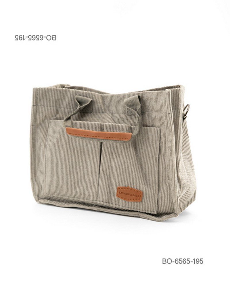 Bolso casual y funcional de mujer con amplio espacio interior y diseño moderno BO6565