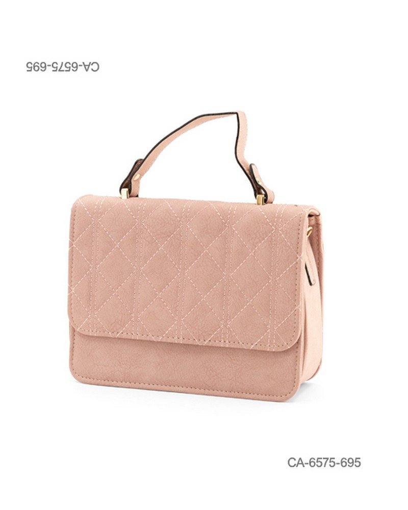 Cartera de eco-cuero acolchada para dama con solapa, costuras en patrón romboidal, asa superior y diseño elegante CA6575