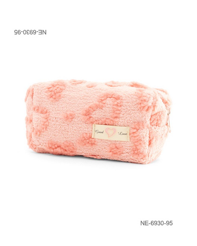 Neceser o estuche de textura suave y afelpada (tipo corderito) para dama con diseño de estampado de corazones NE6930