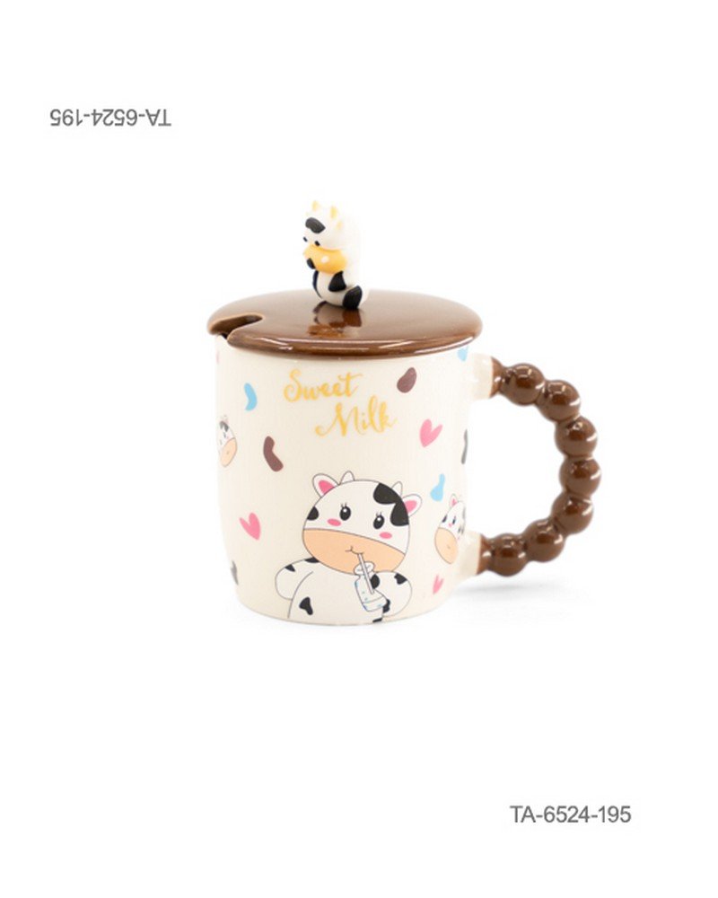 Taza o jarra de cerámica para té o café con diseño tierno de una vaquita tomando leche, inscripción "Sweet Milk", mango marrón con relieve de esferas, tapa marrón a juego con figura decorativa de vaquita y cuchara TA6524