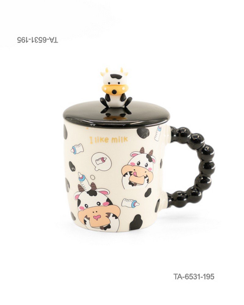 Taza o jarra de cerámica para té o café con diseño tierno de vaquitas y biberones, inscripción "I like milk", mango negro con relieve de esferas, tapa negra a juego con figura decorativa de vaquita y cuchara TA6531