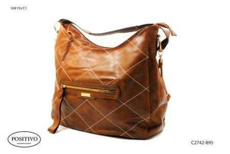 Cartera con correa y cierre frontal C2742