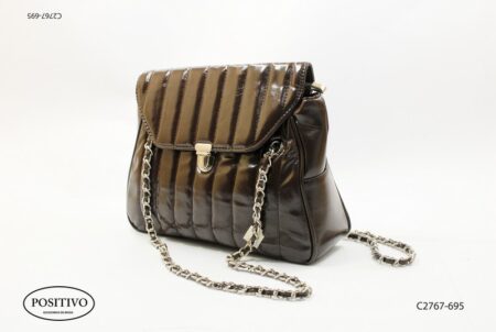 Cartera con cadena C2767
