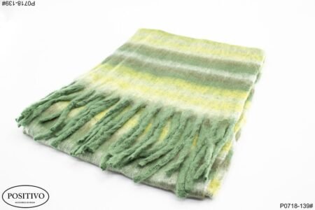 Pashmina térmica verde con flecos P0718